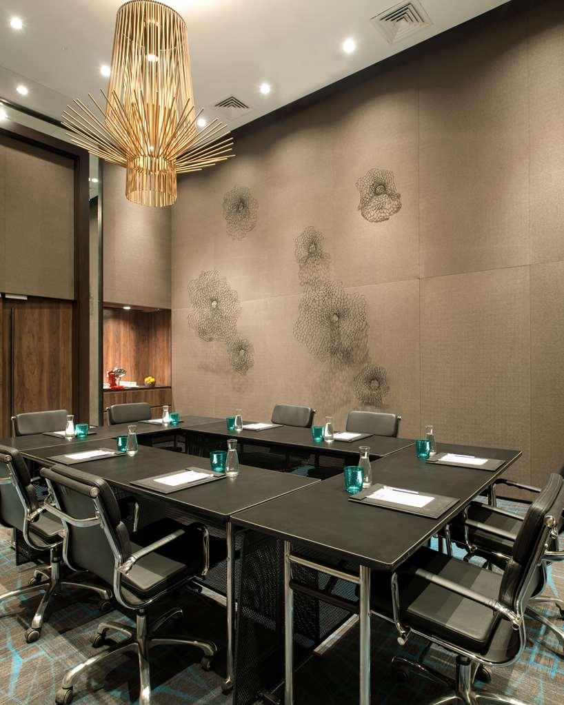 Hyatt Centric Candolim Goa Facilidades foto Meeting room