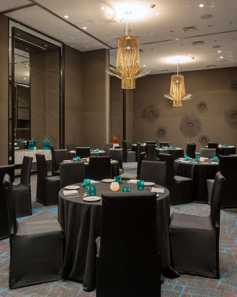 Hyatt Centric Candolim Goa Facilidades foto The ballroom at the hotel
